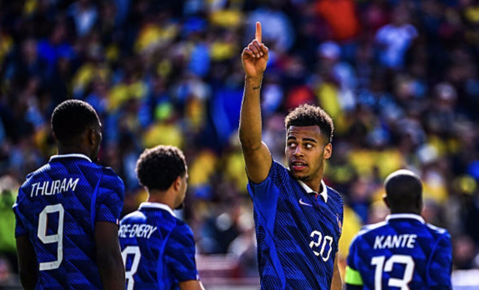 bti体育官方网站-FIFA最新排名：法国超越西班牙登顶 意大利升第12 国足跌至第94位